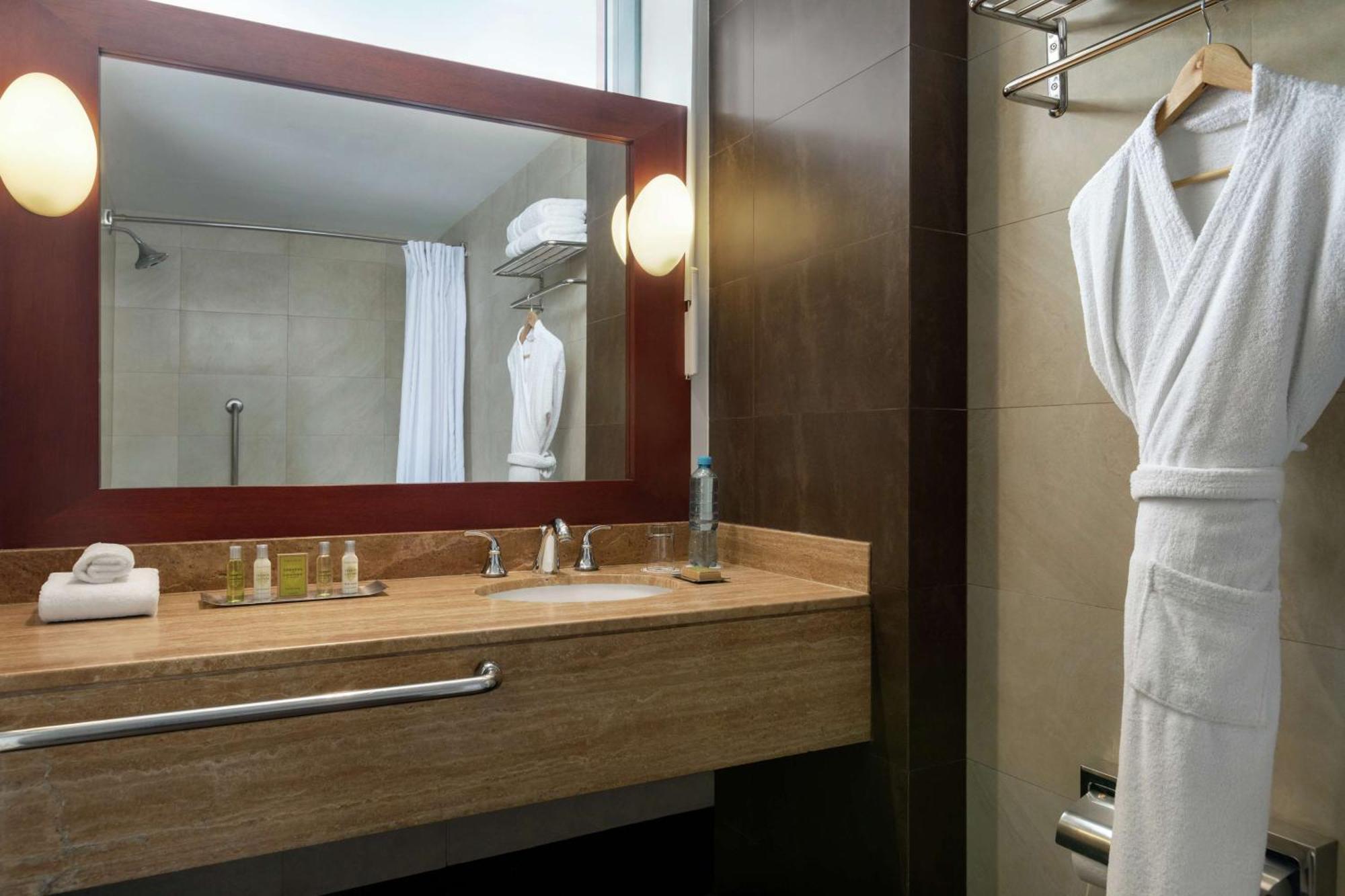 Doubletree By Hilton Lima Miraflores El Pardo Bagian luar foto