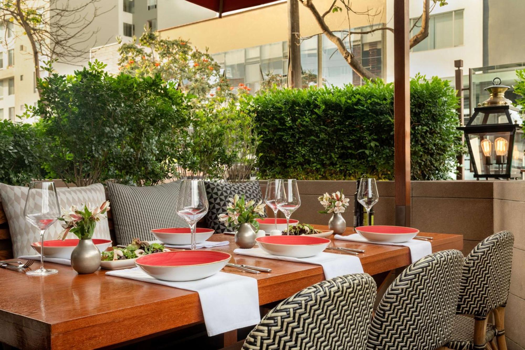 Doubletree By Hilton Lima Miraflores El Pardo Bagian luar foto